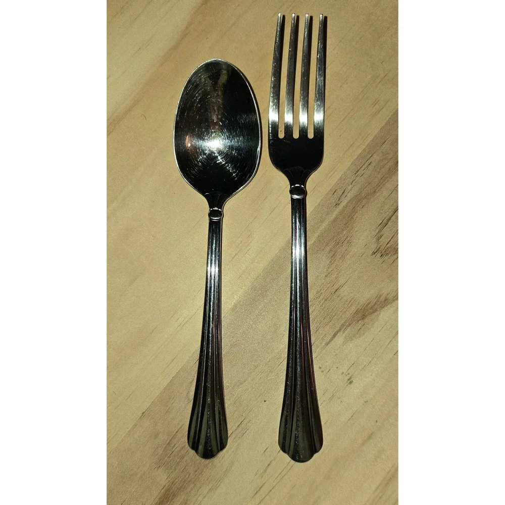 Oneida USA Tripoli‎ Stainless Steel Silver Flatware Spoon and Fork Set